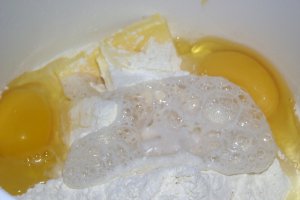 Tarta cu carne tocata, ciuperci si cascaval