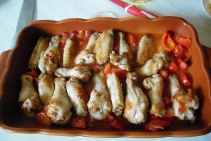 Aripioare cu legume picante, la cuptor