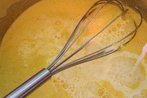 Tort Kira - cu mere caramelizate, banane si crema de vanilie
