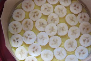 Tort Kira - cu mere caramelizate, banane si crema de vanilie