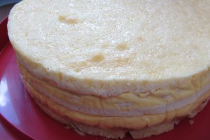 Tort Kira - cu mere caramelizate, banane si crema de vanilie