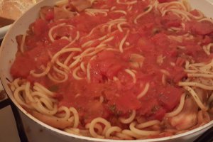 Spaghete cu ton si ciuperci