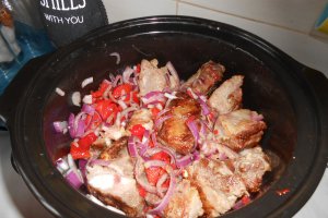 Tocana cu coaste afumate la slow cooker Crock-Pot