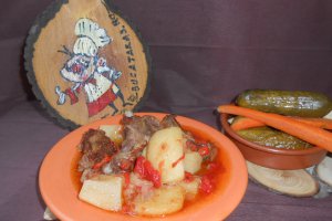 Tocana cu coaste afumate la slow cooker Crock-Pot