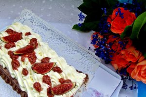 Prajitura cu smochine si crema de ciocolata