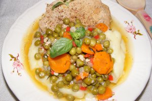 Mancarica de mazare cu cotlet de porc