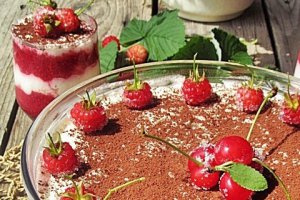 Tiramisu reteta cu piure de zmeura