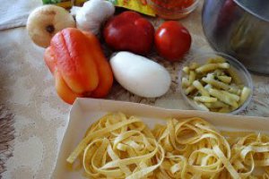 Tagliatelle cu legume