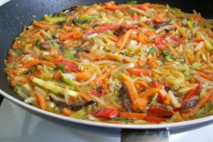 Cartofi cu ciuperci si legume