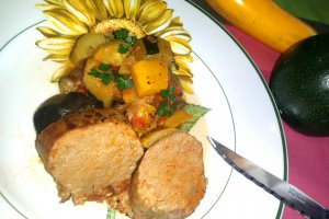 Muschiulet de porc cu ghiveci de legume