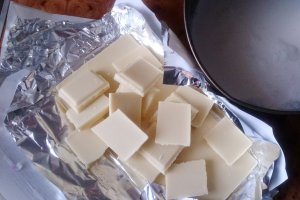 Tort cu ciocolata si vanilie