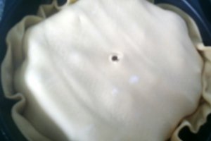 Tarta rasurnata cu prune