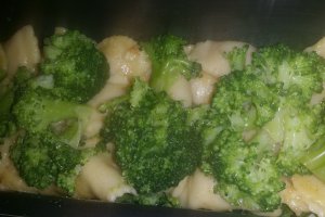 Chec cu raviolis si broccoli