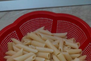 Budinca de macaroane cu branza dulce la cuptor