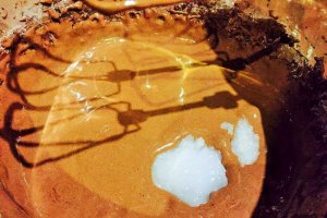 Muffins cu cacao, sirop de artar si nuci