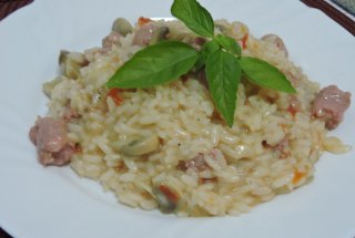 Risotto cu ciuperci si carnati proaspeti