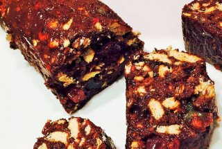 Salam de biscuiţi, reţetă  cu eugenii si nutella
