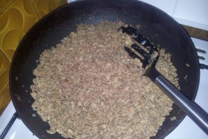 Musaca gratinata cu sos si cascaval
