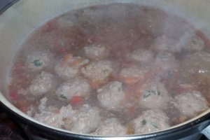 Ciorba de perisoare a la grec