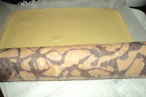 Rulada cu crema de cacao si rom