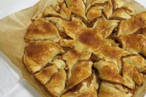 Floare cu mere, nuca si scortisoara