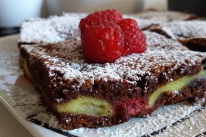 Negresa cu mascarpone si zmeura