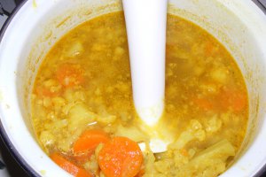 Supa crema de conopida cu curry