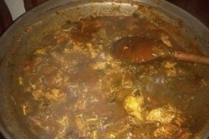 Mancare de gogonele si castraveti murat