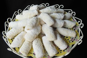 Desert cornulete de zapada (cu umplutura de nuca)