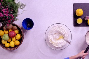 Reteta de gogosi pufoase, cu aluat dospit, facute cu paharul sau impletite