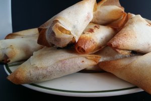 Mini Samosa cu cartof, ton si ricotta
