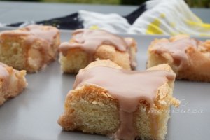 Prajitura cu pere si glazura fondant
