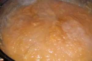 Supa crema de dovleac pentru Halloween