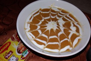 Supa crema de dovleac pentru Halloween