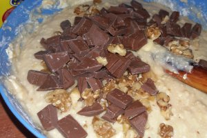Chec cu banane, cu nuci si ciocolata