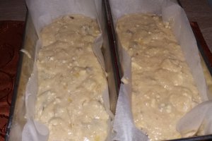 Chec cu banane, cu nuci si ciocolata