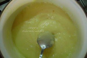 Prajitura cu piscoturi si mousse de cafea (fara coacere)