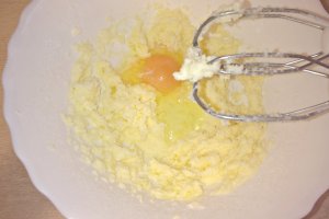 Fursecuri cu ciocolata si nuca de cocos