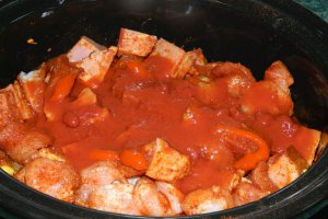 Gulas de porc la slow cooker Crock-Pot 3,5 L