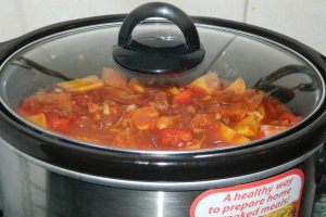 Gulas de porc la slow cooker Crock-Pot 3,5 L