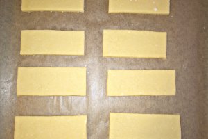 Biscuiti cu bezea si lamaie
