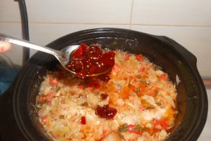 Varza dulce cu cotlet si sunca la slow cooker Crock-Pot