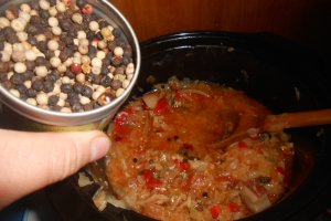 Varza dulce cu cotlet si sunca la slow cooker Crock-Pot
