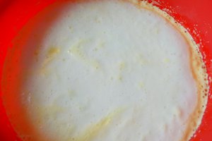 Placinta turnata cu mere si nuca de cocos