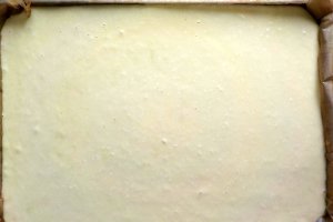 Placinta turnata cu mere si nuca de cocos