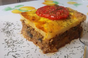 Musaca de cartofi si vinete cu carne