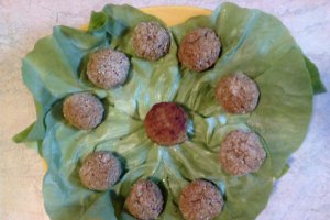 Chiftelute de conopida si broccoli