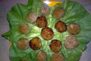 Chiftelute de conopida si broccoli