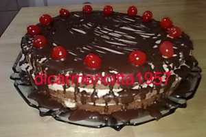 Tort de ciocolata cu crema de castane.