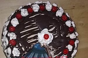 Tort de ciocolata cu crema de castane.